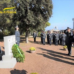 Inaugurata a Bari una stele commemorativa in ricordo dei Finanzieri caduti nei fatti d’arme di Cefalonia–Corfù