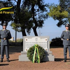 Inaugurata a Bari una stele commemorativa in ricordo dei Finanzieri caduti nei fatti d’arme di Cefalonia–Corfù