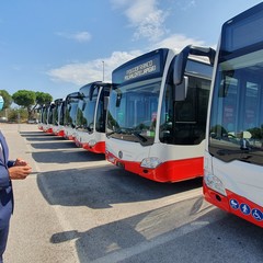 arrivati i primi bus ibridi dei acquistati con fondi regionali