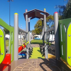 inaugurata la nuova area ludica accessibile ai bambini con disabilit nel giardino di via De Ribera al San Paolo