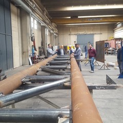 alla sud montaggi in corso realizzazione nuova passerella viale traiano