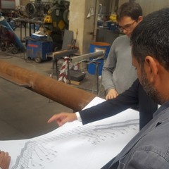 alla sud montaggi in corso realizzazione nuova passerella viale traiano