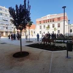 stamattina il sindaco Decaro in piazza Disfida di Barletta al termine dei lavori di riqualificazione