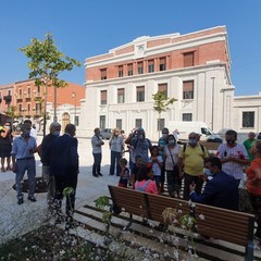 stamattina il sindaco Decaro in piazza Disfida di Barletta al termine dei lavori di riqualificazione
