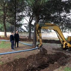 nuovo impianto illuminazione giardino via Caldarola Loiacono a Japigia lavori in corso