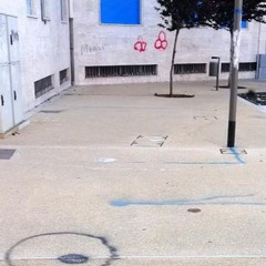 vandali in piazza disfida di barletta