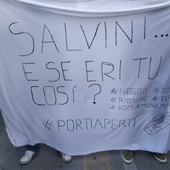 La manifestazione contro Salvini a Bari