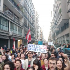 La manifestazione contro Salvini a Bari