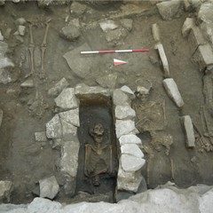 scavi tombe strada annunziata