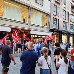 sciopero lavoratori disney store