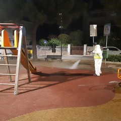 bari di notte amiu pulizia strade