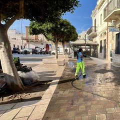 La pulizia a Torre a Mare