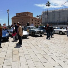 Le auto storiche a Bari vecchia