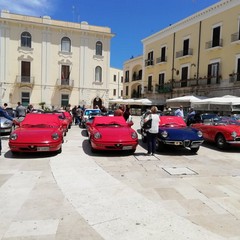 Le auto storiche a Bari vecchia