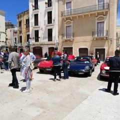 Le auto storiche a Bari vecchia