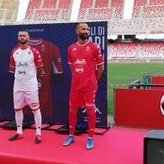 Le maglie della SSC Bari stagione 2021/2022