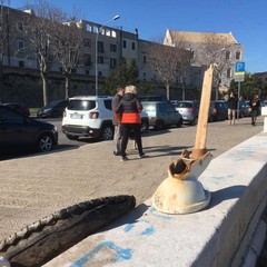 Retake, Greenpeace e Legambiente ripuliscono il lungomare di Bari