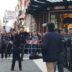 La manifestazione contro Salvini a Bari