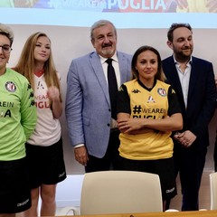 presentazione maglie pink bari