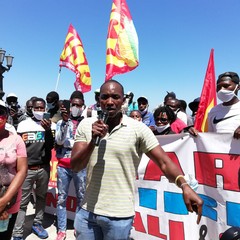 La protesta dei braccianti agricoli a Bari
