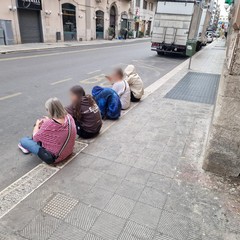 aspettando il bus a Bari