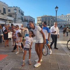 In piazza del Ferrarese arriva la Festa del Tennis in preparazione alla Hopman Cup