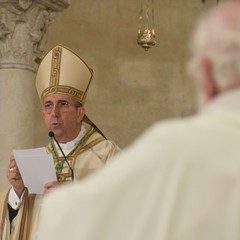La cerimonia in cattedrale a Bari