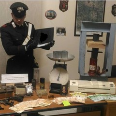 sequestro droga e armi a gravina