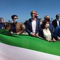 La manifestazione del centrodestra a Bari