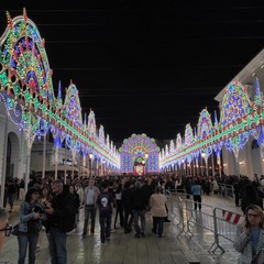 I fuochi d'artificio e le luminarie di San Nicola 2025