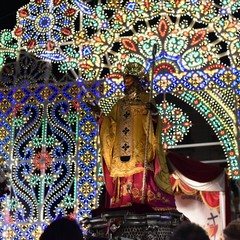 I fuochi d'artificio e le luminarie di San Nicola 2025