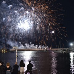 I fuochi d'artificio e le luminarie di San Nicola 2025