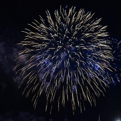 I fuochi d'artificio e le luminarie di San Nicola 2025