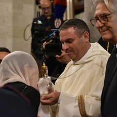 Prelievo sacra manna San Nicola 2025