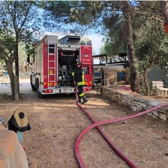 Incendio presso il Ranch Natalino di Bitritto: intervenuti i Vigili del Fuoco