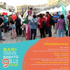 Locandina Volontariato in Piazza giugno Bari