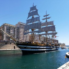 Nave Amerigo Vespucci Taranto