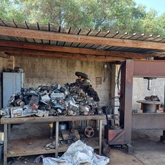 Scoperta attività illecita di gestione rifiuti speciali a Ceglie del Campo