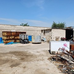 Scoperta attività illecita di gestione rifiuti speciali a Ceglie del Campo