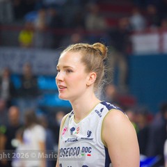 Bari ritrova la grande pallavolo: il PalaFlorio si accende per la Supercoppa, trionfa Conegliano