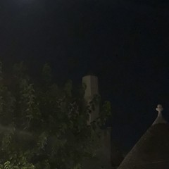 la superluna vista da alberobello