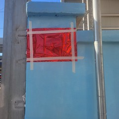 Inaugurato “Il Viaggiatore”: il murales che adorna il muro della stazione in via Capruzzi