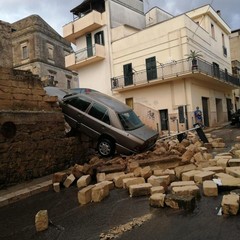 Provincia: Bomba Di Acqua E Grandine Su Altamura, Crolla Un Muro ...