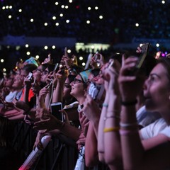 Tiziano Ferro incanta il pubblico di Bari