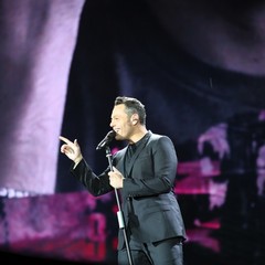 Tiziano Ferro incanta il pubblico di Bari