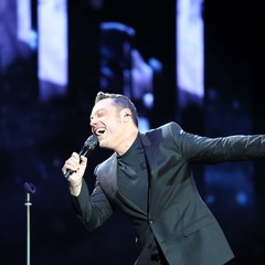 Tiziano Ferro incanta il pubblico di Bari