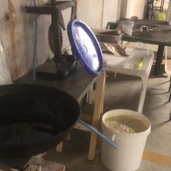 Sequestro di un banchetto abusivo di preparazione di sgagliozze