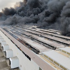 Maxi incendio nella sede di Terminal Puglia a Rutigliano