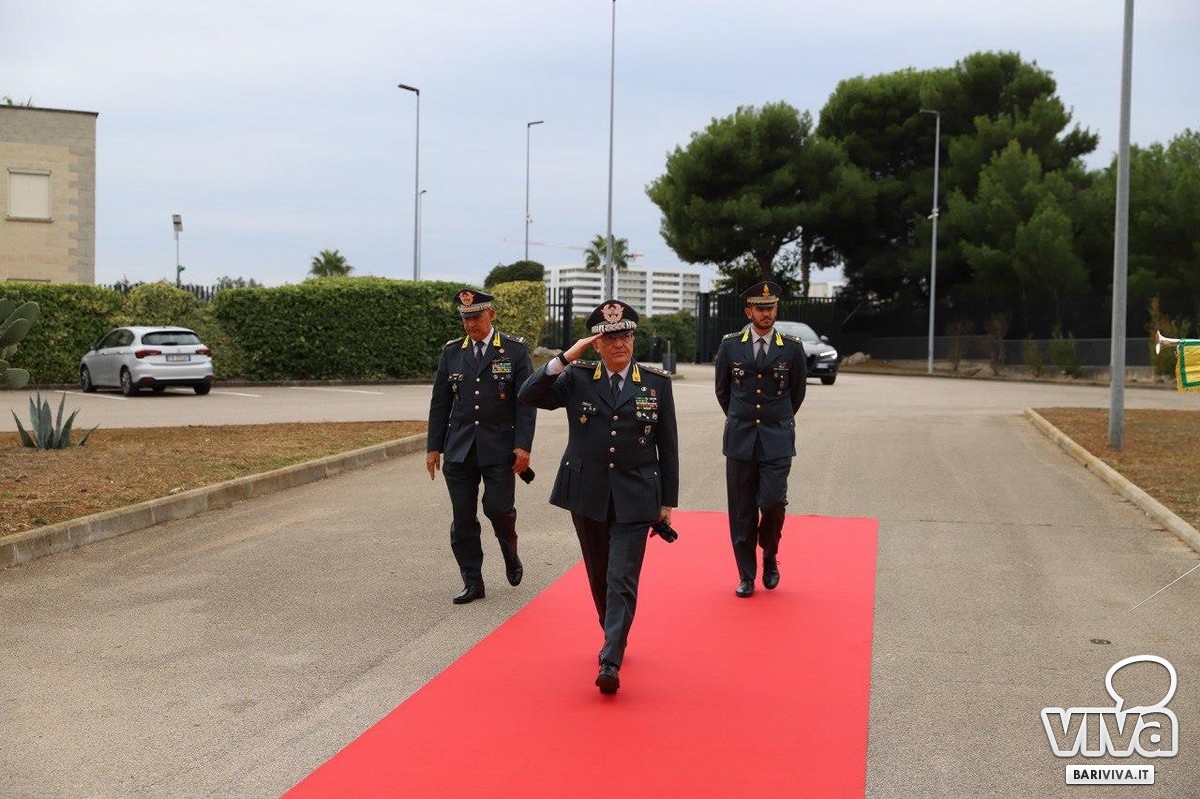 Gdf Roan Bari il Comandante Geremia in visita alla Caserma Picena