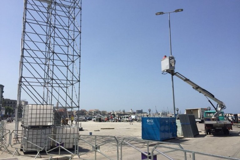 visita papa francesco allestimento palco